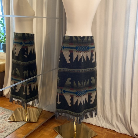 True Grit Women’s Blanket Fringe Skirt Size 8 Southwestern Tribal Wool Blend - Picture 6 of 17